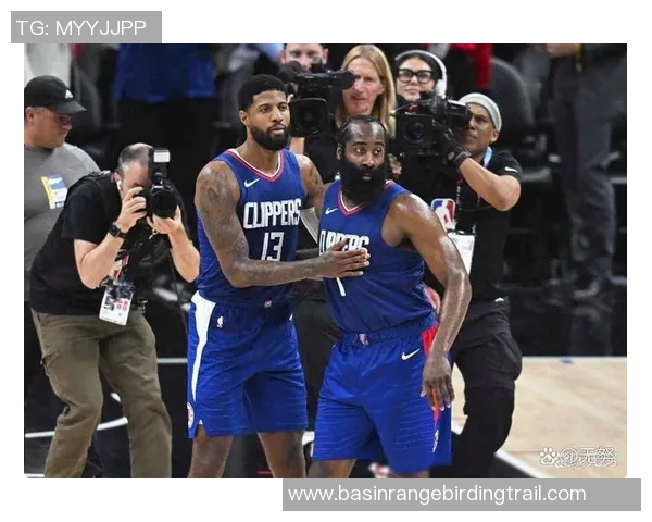 骑士与76人激战正酣球星对决引发球迷热烈期待